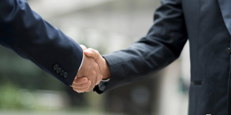 Farcaster Remains Active as Neynar Takes Over Operations