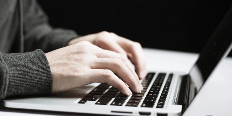 SlowMist Exposes Snap Store Exploit Targeting Crypto Users