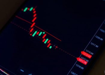 Buterin Calls for Next-Gen Decentralized Stablecoins