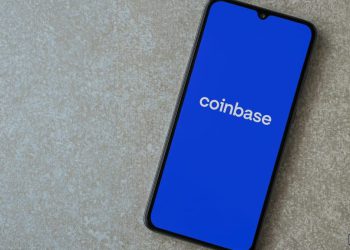 Coinbase Wallets Turn AI Agents into Crypto Traders