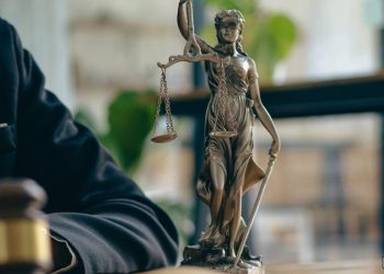 Court Allows Coinbase Insider Trading Case to Move Forward